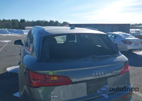 2020 Audi Q5 Premium 55 Tfsi E Quattro S Tronic z USA, uszkodzony, nr VIN WA1G2AFY0L2079572